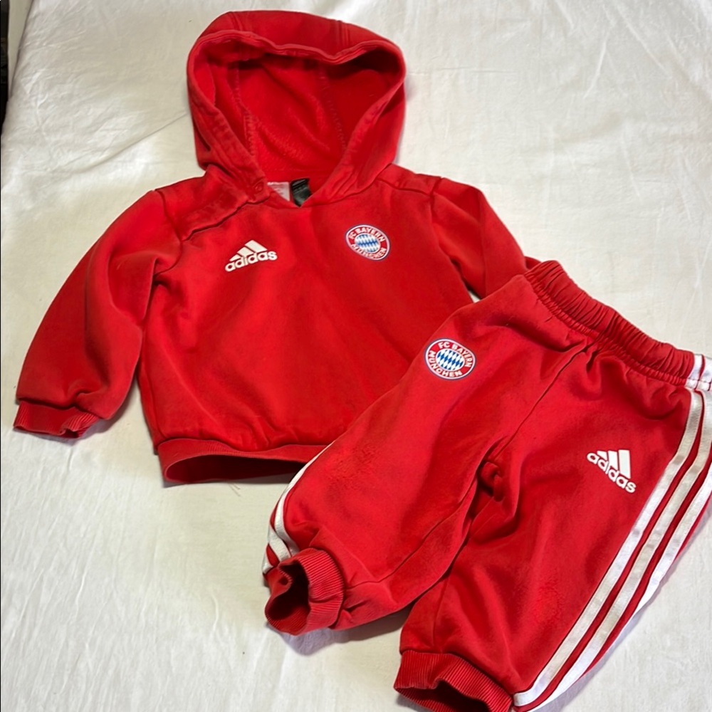 9M FC Bayern München Adidas soccer hoodie and sweatpants